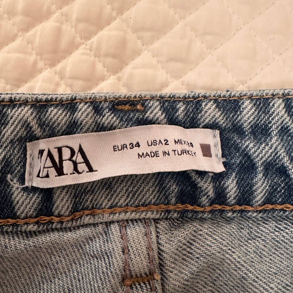 Zara High Rise Straight Leg Mid Blue Jeans - Picture 2 of 2